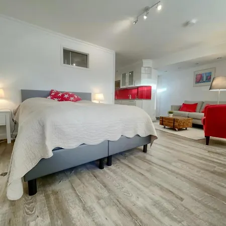 Daire Metropol, Whg 4, Landseite 1og